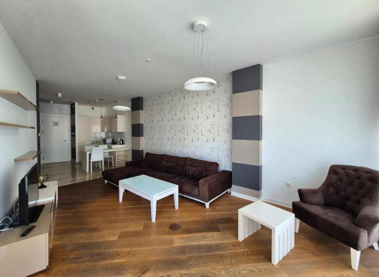 Tc Big Apartment